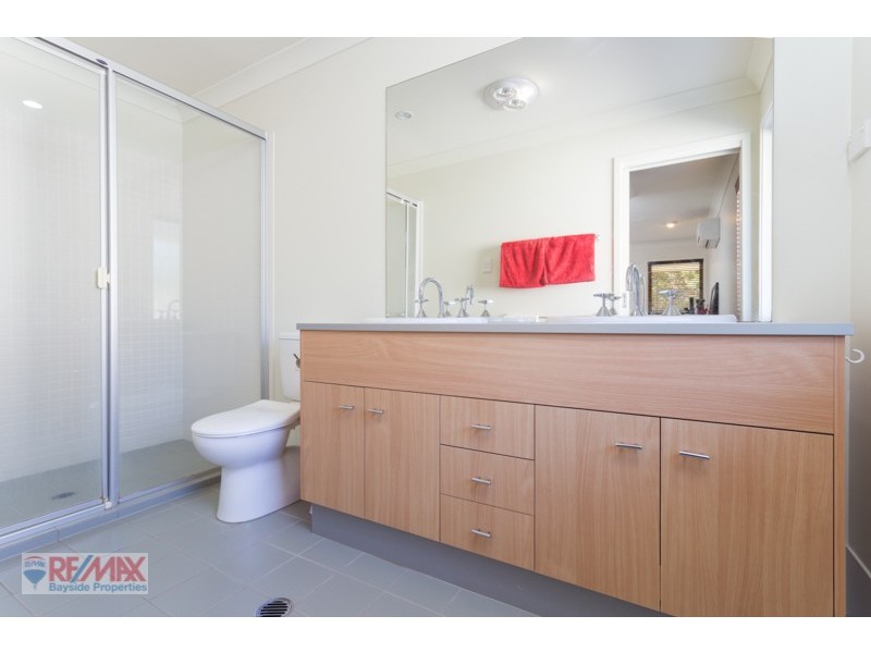 17 Hepburn Close, Wakerley QLD 4154
