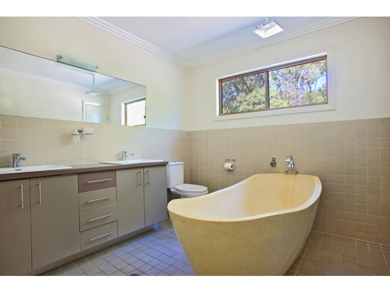 131 BLOODWOOD  Ave Sth Sunrise, Agnes Water QLD 4677