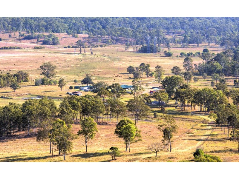 537 Hallorans Road, Mount Tom QLD 4677