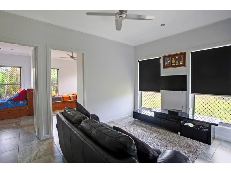 537 Hallorans Road, Mount Tom QLD 4677