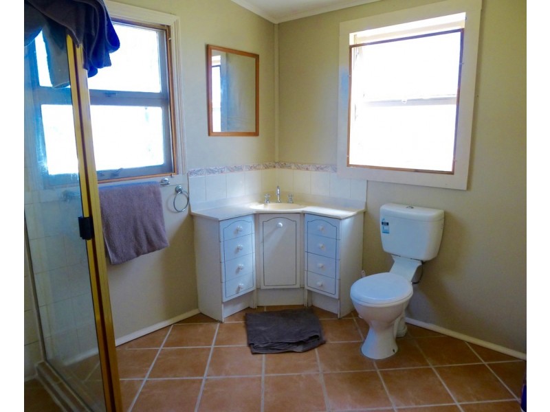 1283 John Clifford Way, Lowmead QLD 4676