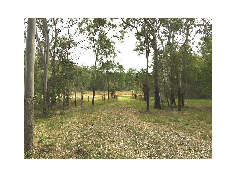 2546 Round Hill Road, Round Hill QLD 4677