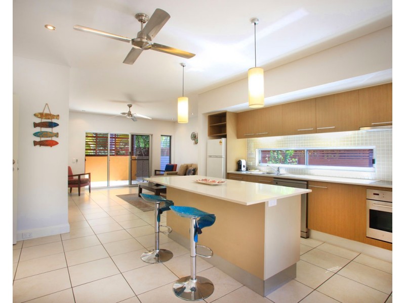 19/4 Ocean Beach Drive, Agnes Water QLD 4677