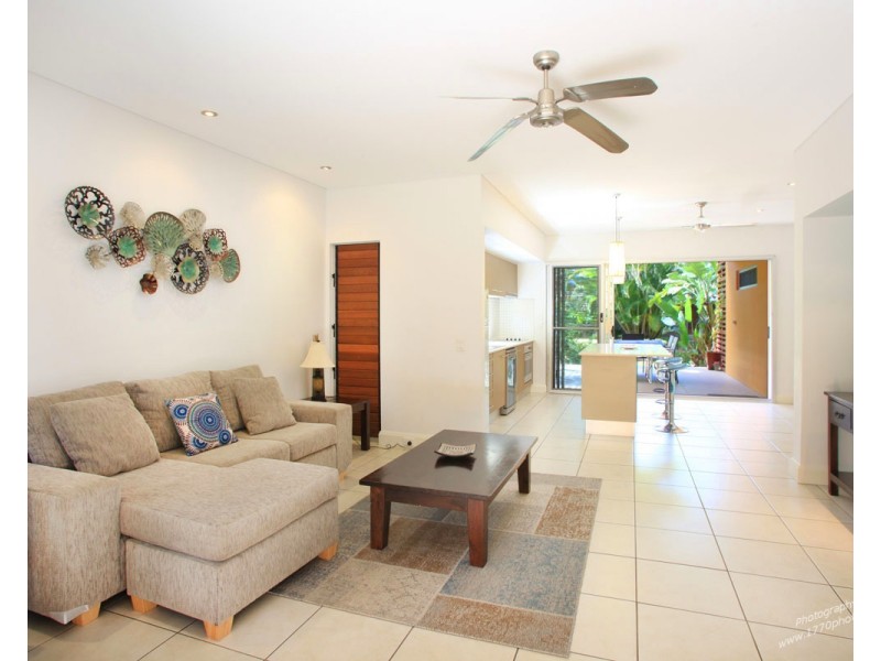 19/4 Ocean Beach Drive, Agnes Water QLD 4677