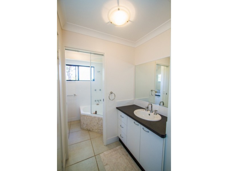2/24 Discovery Drive, Agnes Water QLD 4677