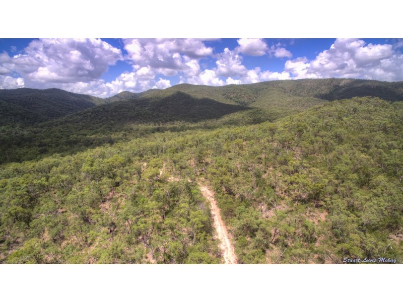 216 Davies Road, Captain Creek QLD 4677