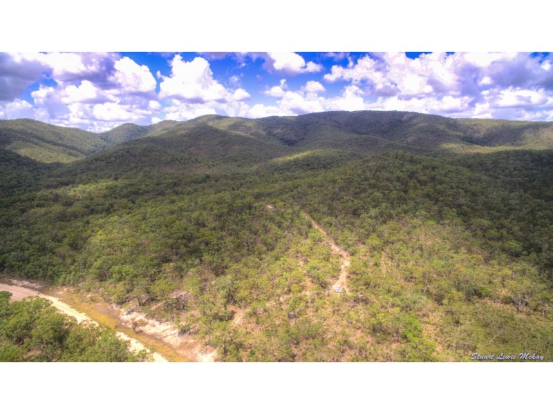 216 Davies Road, Captain Creek QLD 4677