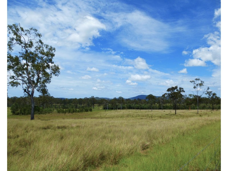 1272 Fingerboard Road, Mount Tom QLD 4677