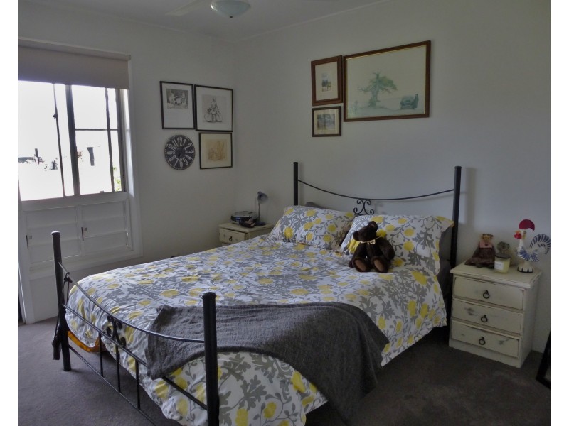 1272 Fingerboard Road, Mount Tom QLD 4677