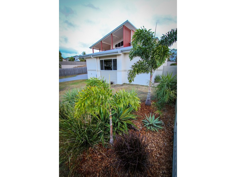 4 Atlantis Blvd, Agnes Water QLD 4677