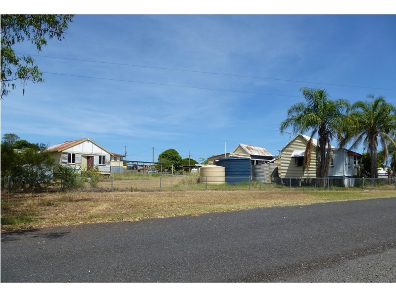 10 Mc Pherson, Rosedale QLD 4674