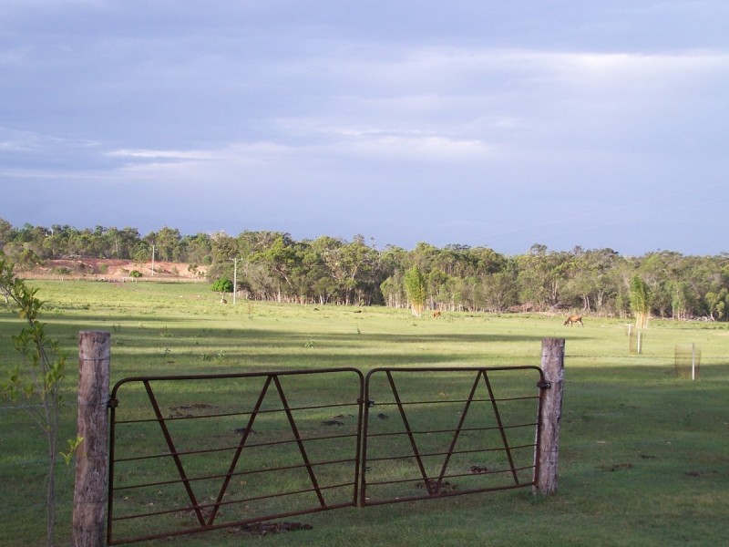 419 Matchbox Road, Deepwater QLD 4674