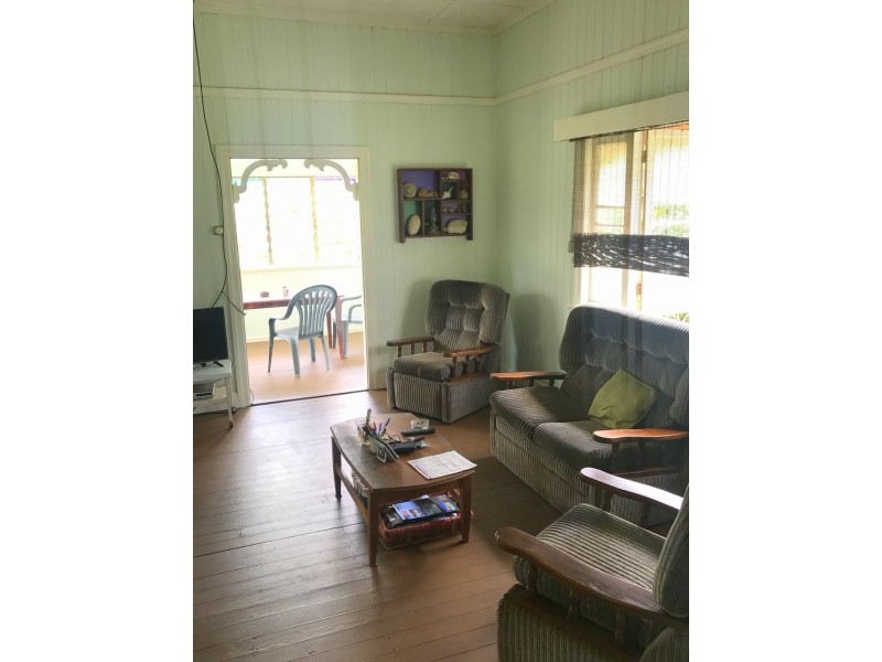 179 Murphy Road, Captain Creek QLD 4677