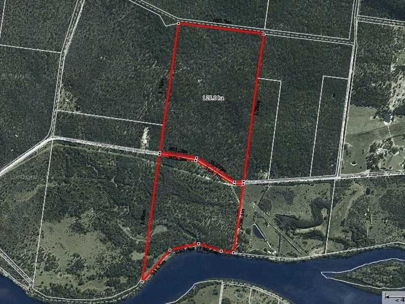 32 Coast Road, Baffle Creek QLD 4674