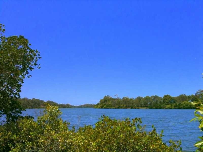 32 Coast Road, Baffle Creek QLD 4674
