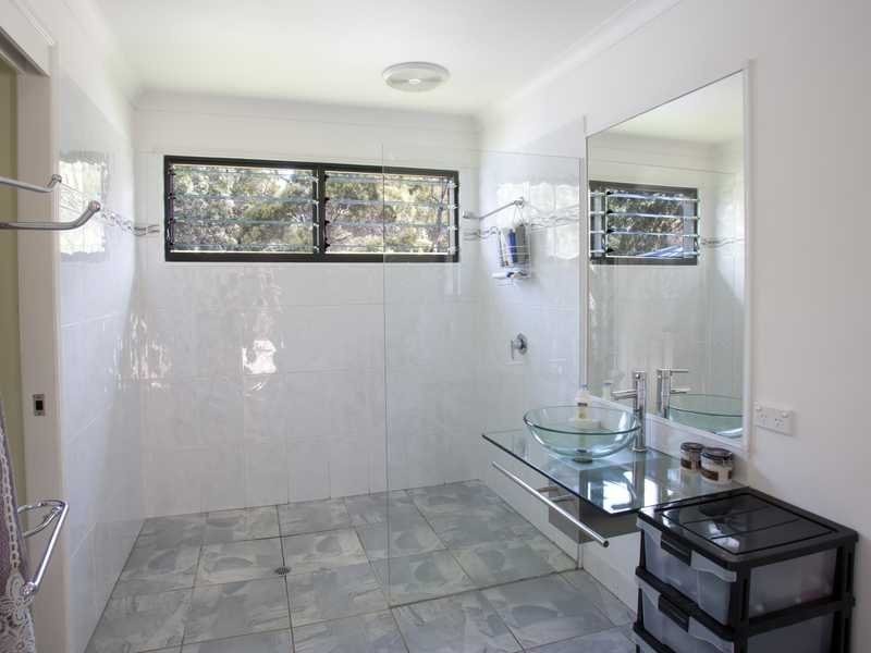 2539 Round Hill Rd, Agnes Water QLD 4677