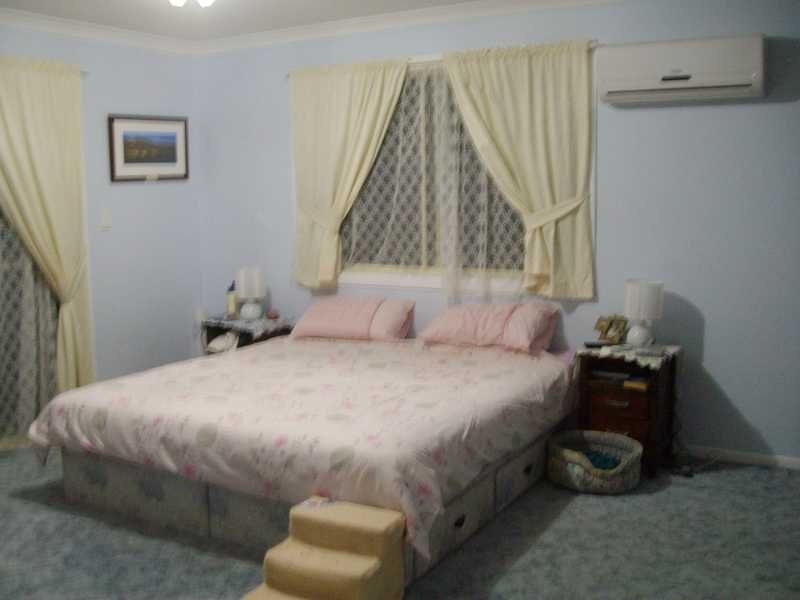 990 Round Hill Road, Captain Creek QLD 4677