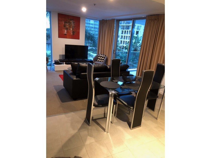 18 Enderley Avenue, Surfers Paradise QLD 4217