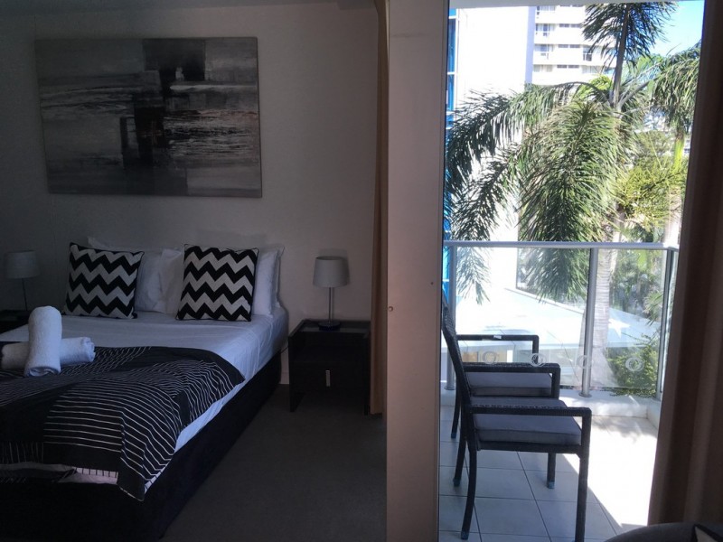 18 Enderley Avenue, Surfers Paradise QLD 4217