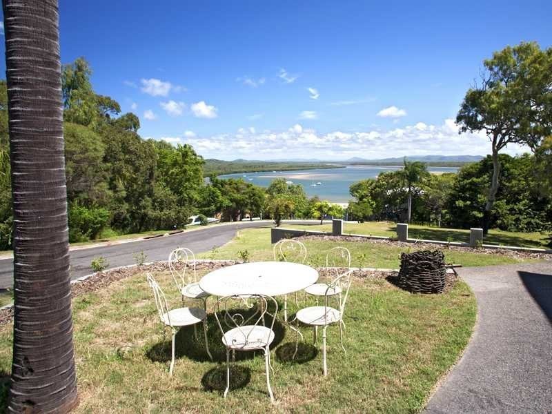 9 Barton Street, Seventeen Seventy QLD 4677