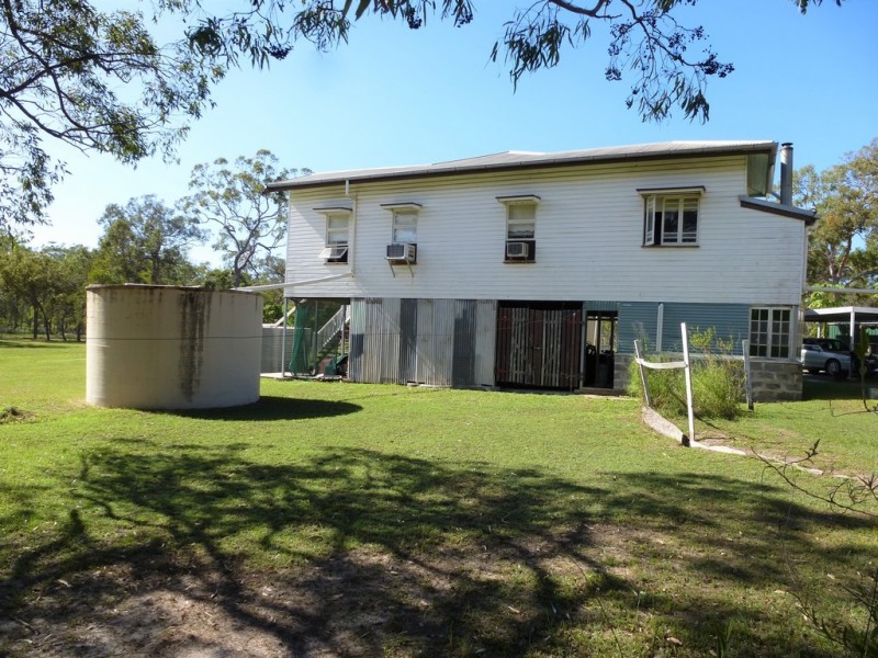 252 Matchbox Road, Deepwater QLD 4674