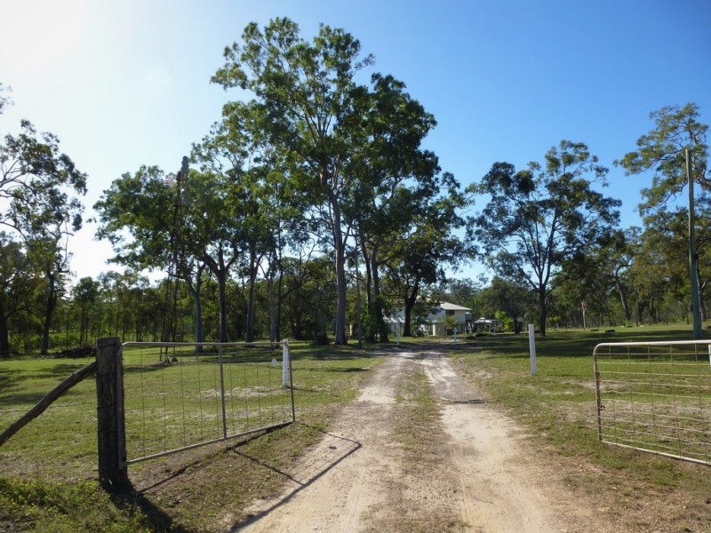 252 Matchbox Road, Deepwater QLD 4674