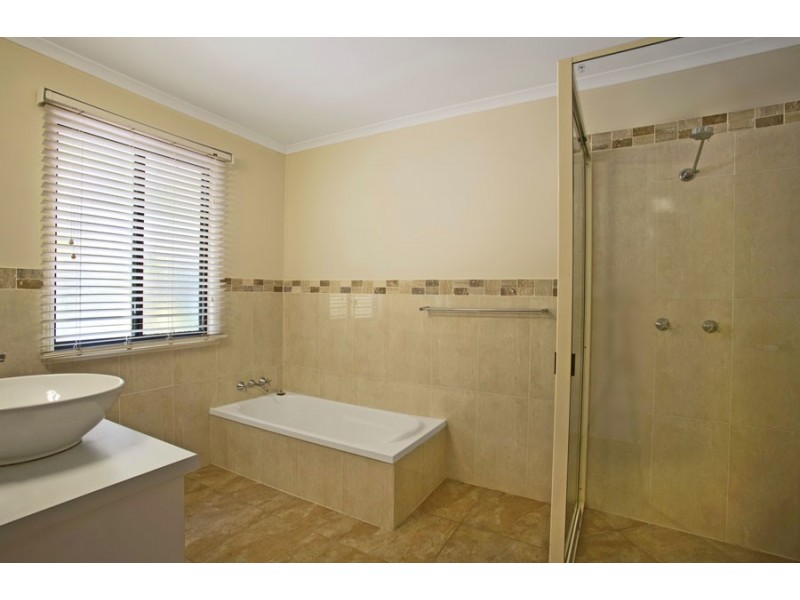 14 Discovery Drive, Agnes Water QLD 4677