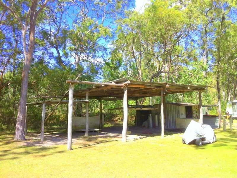 450 Davies Road, Captain Creek QLD 4677