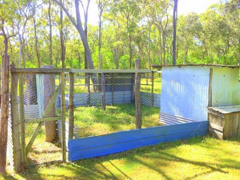 450 Davies Road, Captain Creek QLD 4677