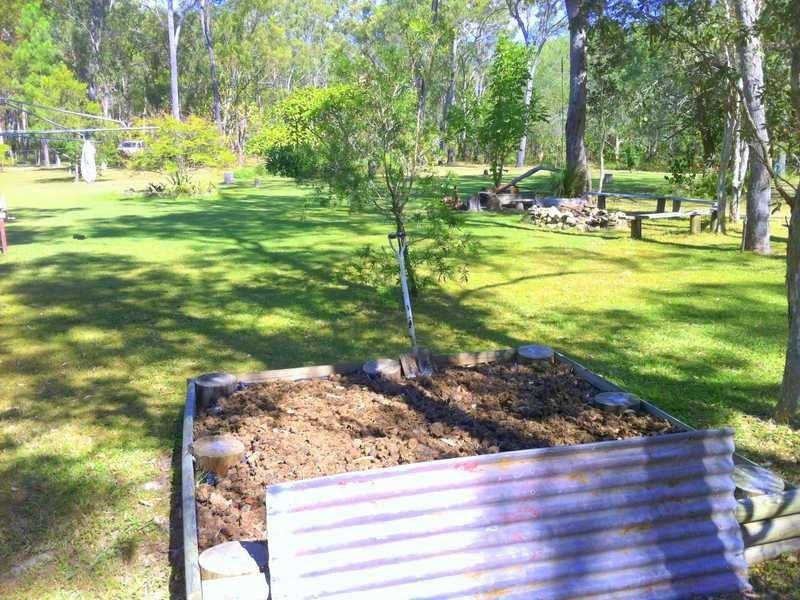 450 Davies Road, Captain Creek QLD 4677