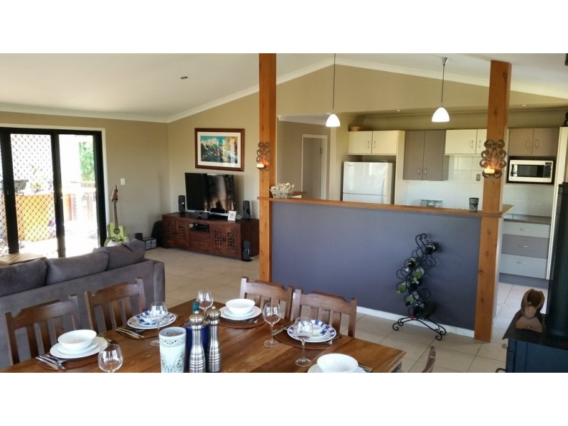 105 MURPHY RD, Captain Creek QLD 4677