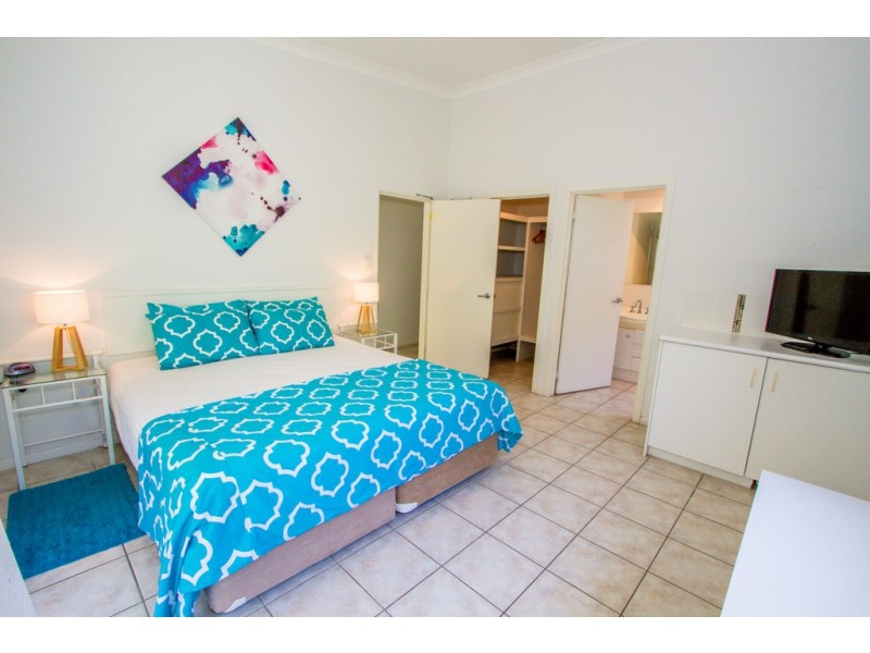 4/40 Captain Cook Drive, Agnes Water QLD 4677