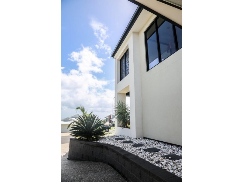 83 Seaspray Drive, Agnes Water QLD 4677