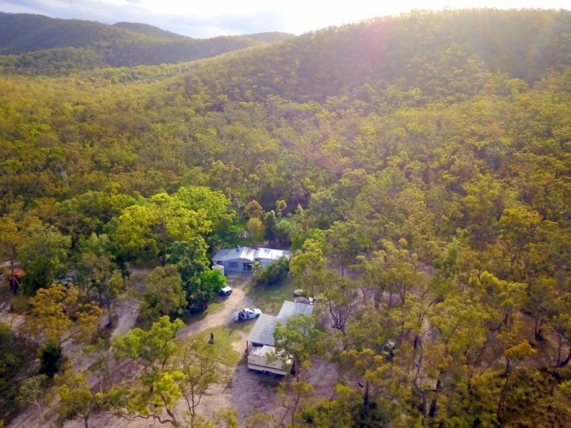 671 Murphy Road, Captain Creek QLD 4677