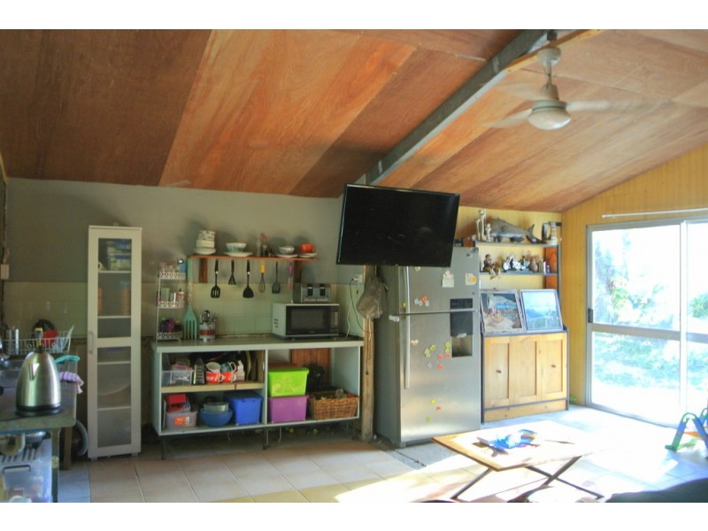 671 Murphy Road, Captain Creek QLD 4677