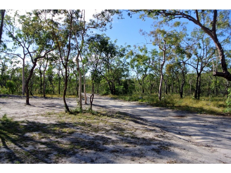671 Murphy Road, Captain Creek QLD 4677