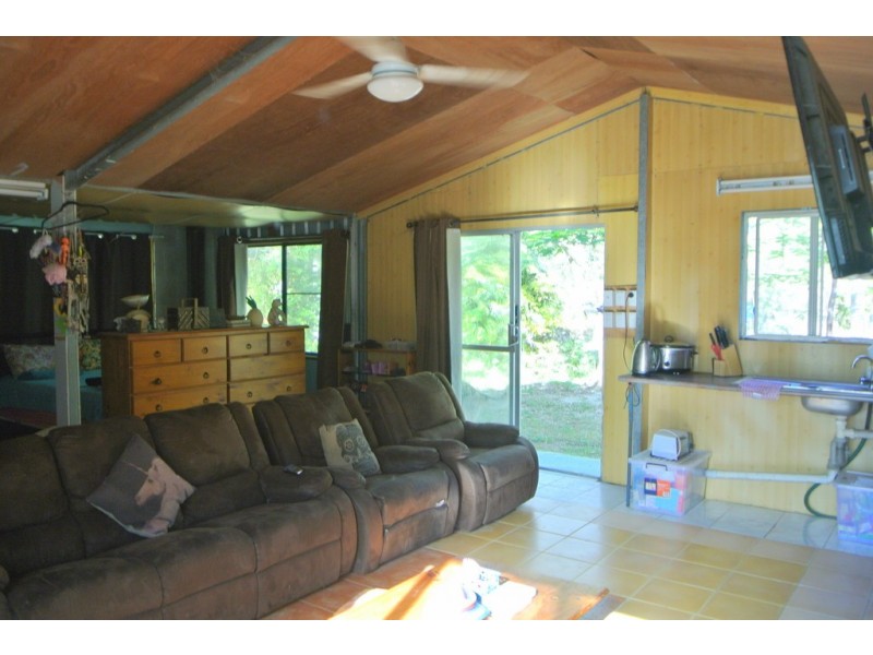 671 Murphy Road, Captain Creek QLD 4677