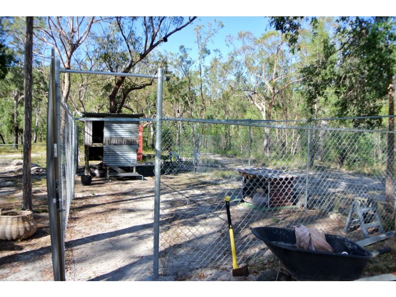 671 Murphy Road, Captain Creek QLD 4677