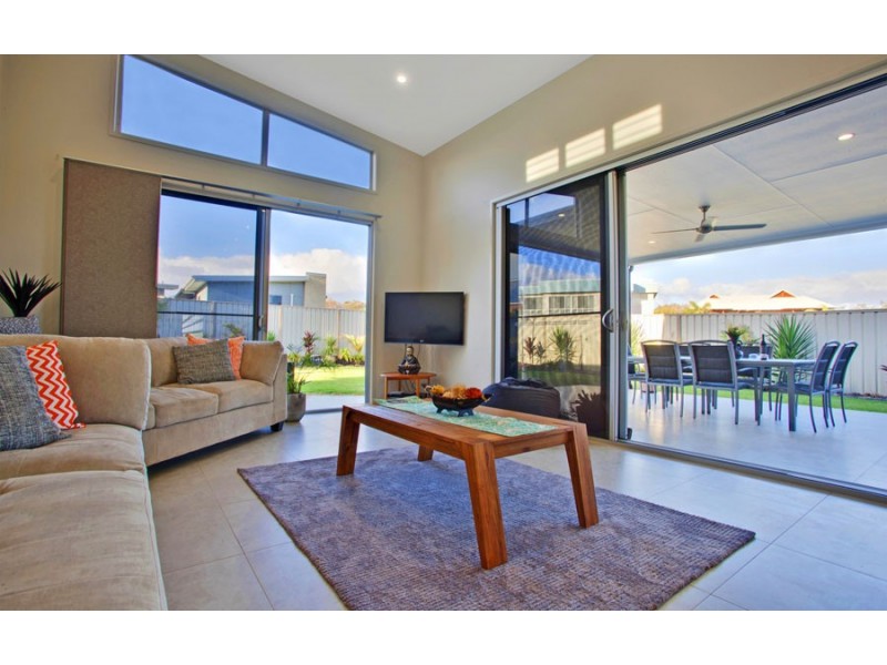 21 Atlantis Boulevard, Agnes Water QLD 4677