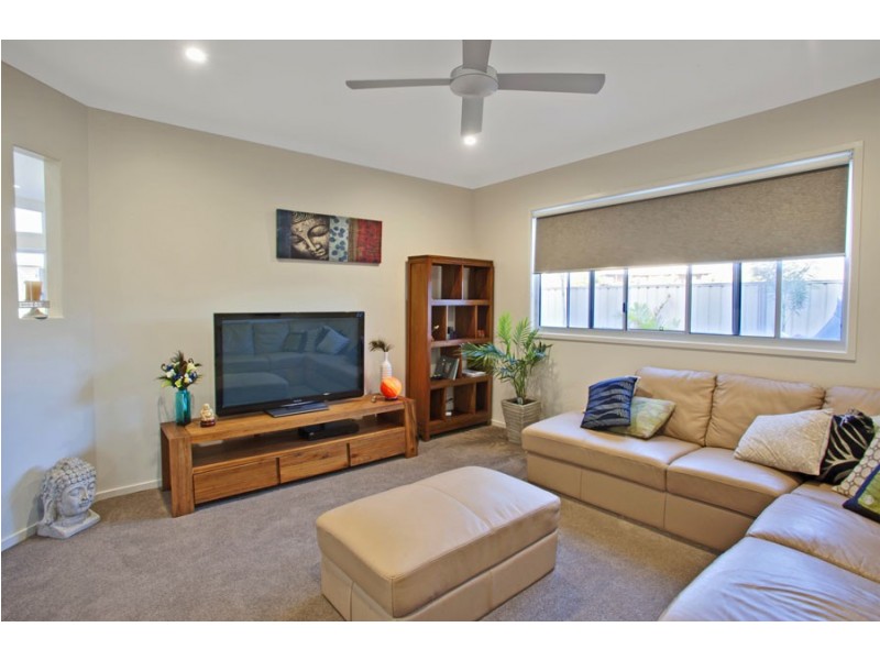 21 Atlantis Boulevard, Agnes Water QLD 4677