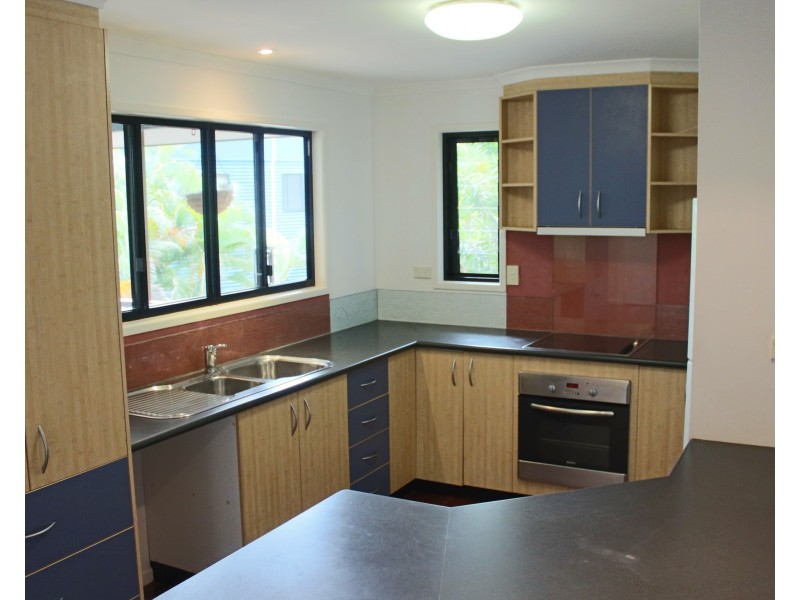 2/5 Gibbons Court, Agnes Water QLD 4677