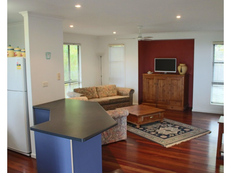 2/5 Gibbons Court, Agnes Water QLD 4677