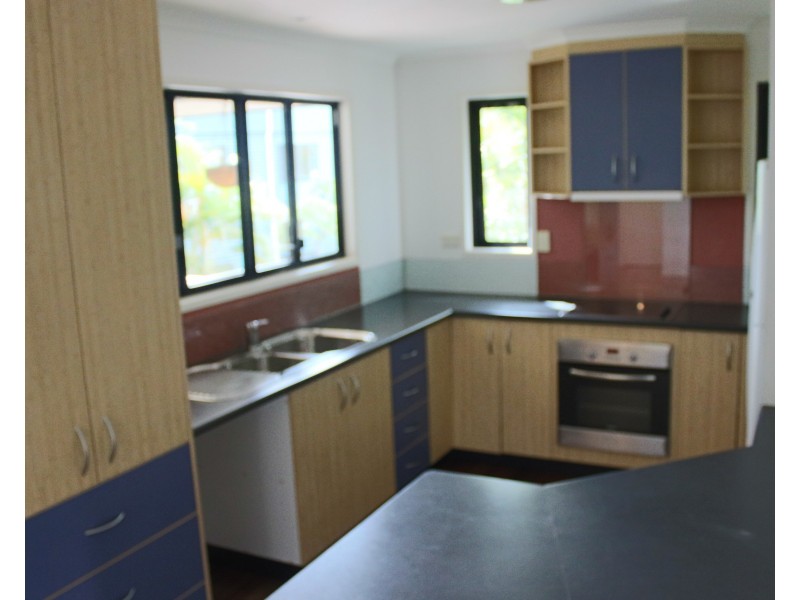 2/5 Gibbons Court, Agnes Water QLD 4677