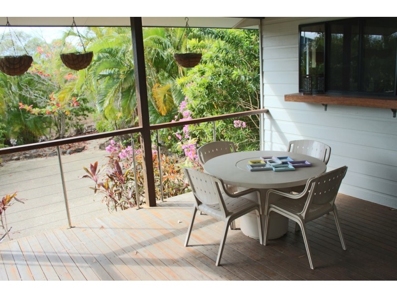 2/5 Gibbons Court, Agnes Water QLD 4677