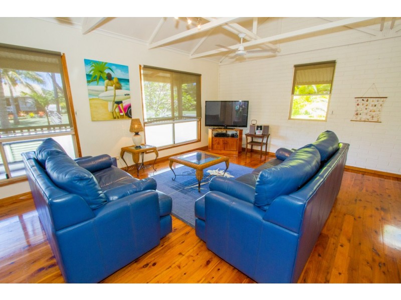 64 Graham Colyer Drive, Agnes Water QLD 4677