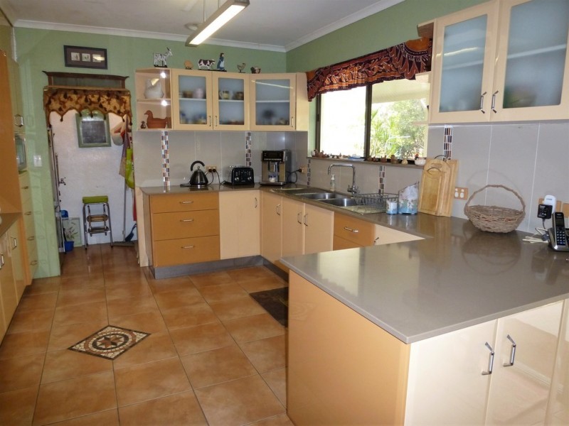 1272 Tableland Road, Mount Maria QLD 4674