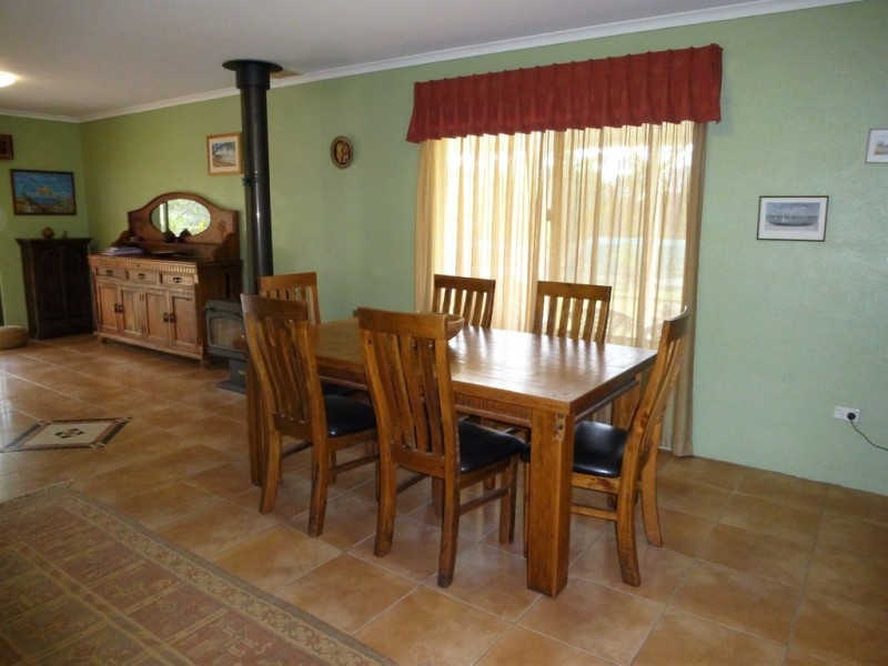 1272 Tableland Road, Mount Maria QLD 4674