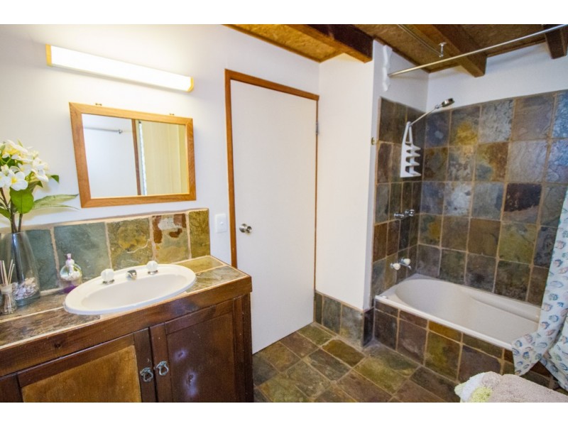 16 Grahame Colyer, Agnes Water QLD 4677