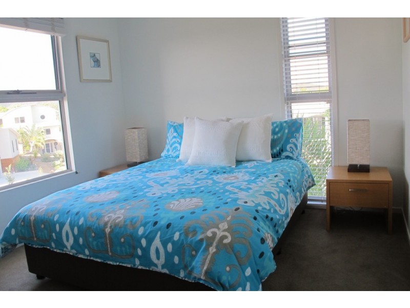 3/2 Dolphin Court, Agnes Water QLD 4677