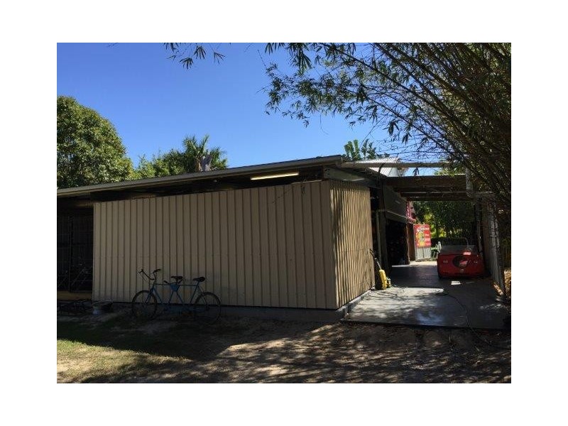 2694 Round Hill Road, Agnes Water QLD 4677